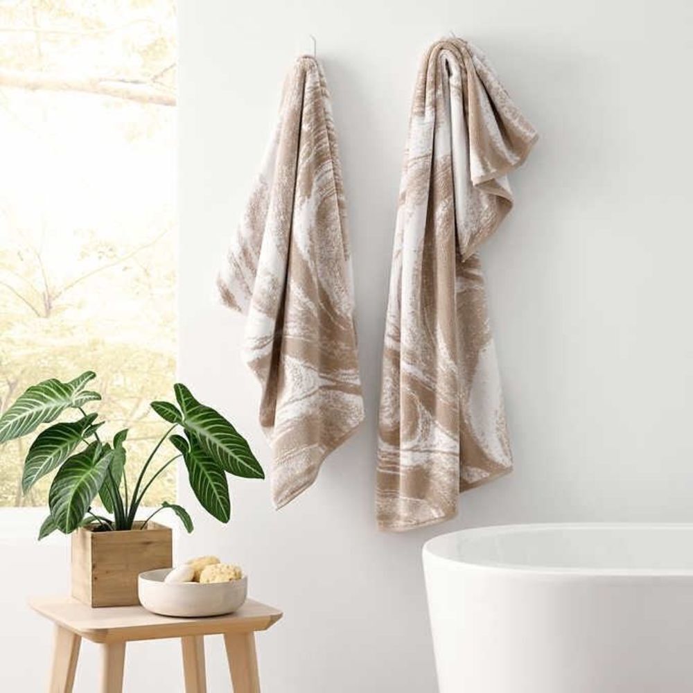LOFT Spa Marble Cotton Bath Towel. Size 58”x30”